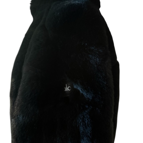 Alo Black Teddy Jacket size Medium - Picture 2 of 6